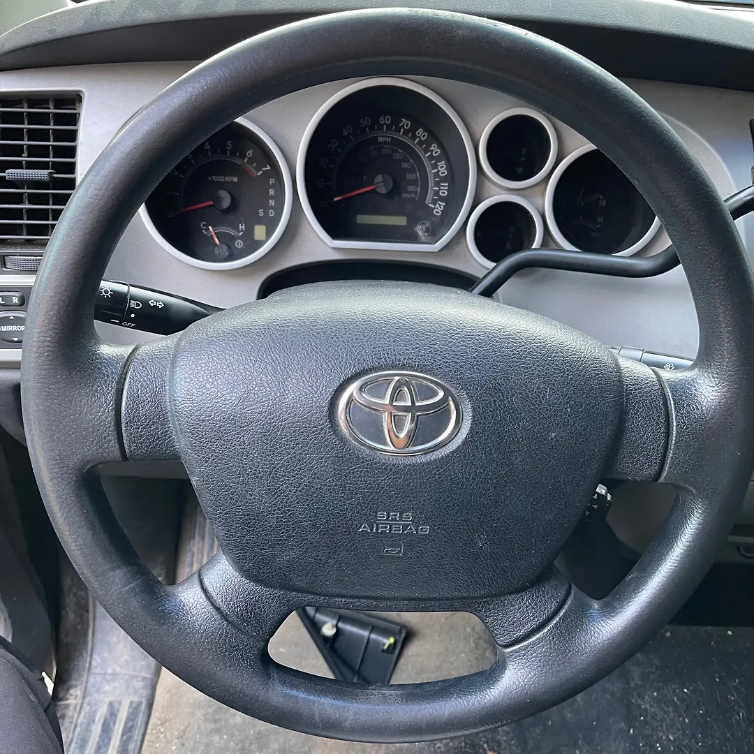 Steering wheel - 2010 Toyota Tundra SR5