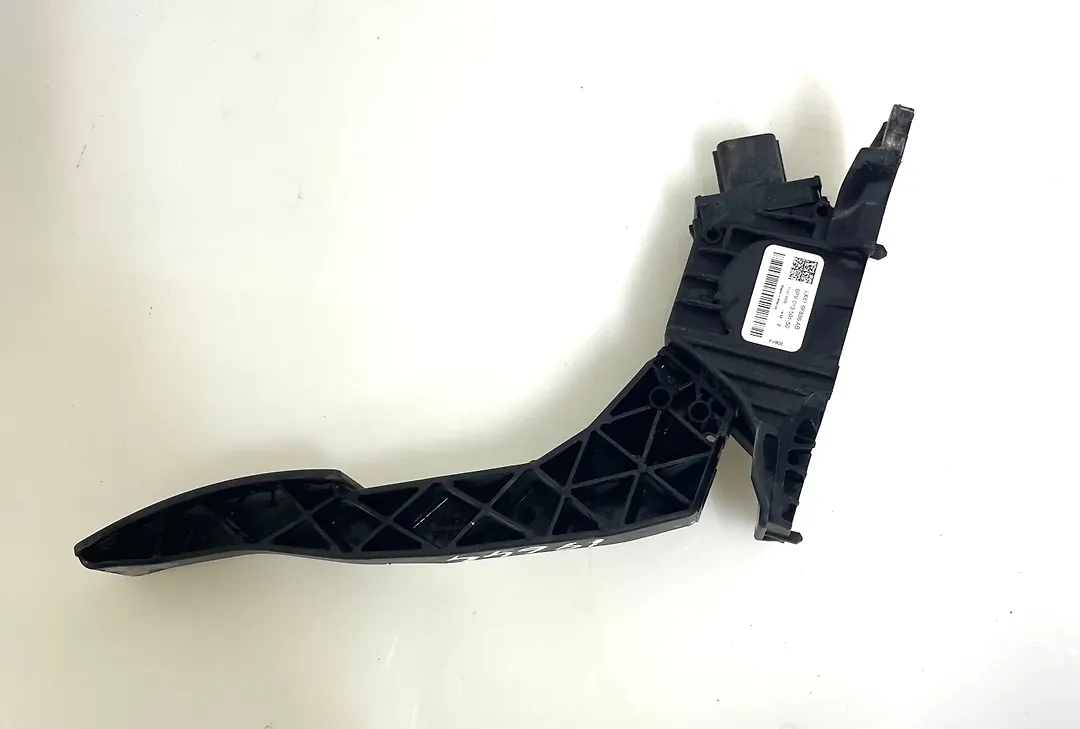 Pedal brake/clutch - 2021 Lincoln Corsair Standard