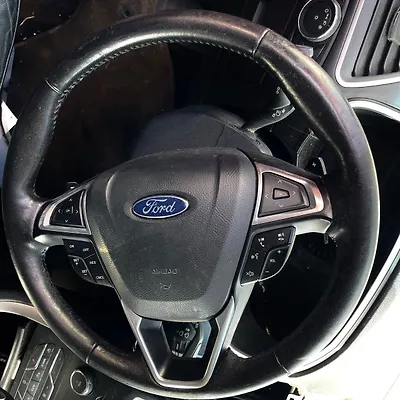 Steering wheel - 2015 Ford Edge SEL