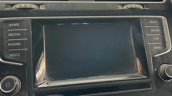 Info/GPS/TV Screen - 2015 Volkswagen Golf