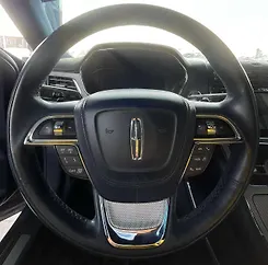 Steering wheel - 2018 Lincoln Continental