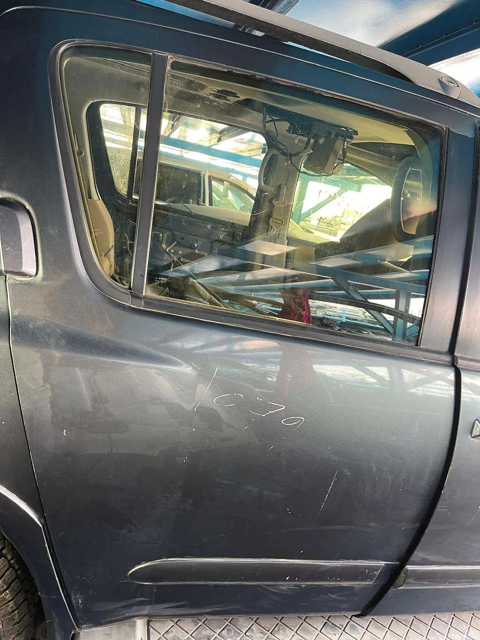 Running board - 2010 Nissan Armada