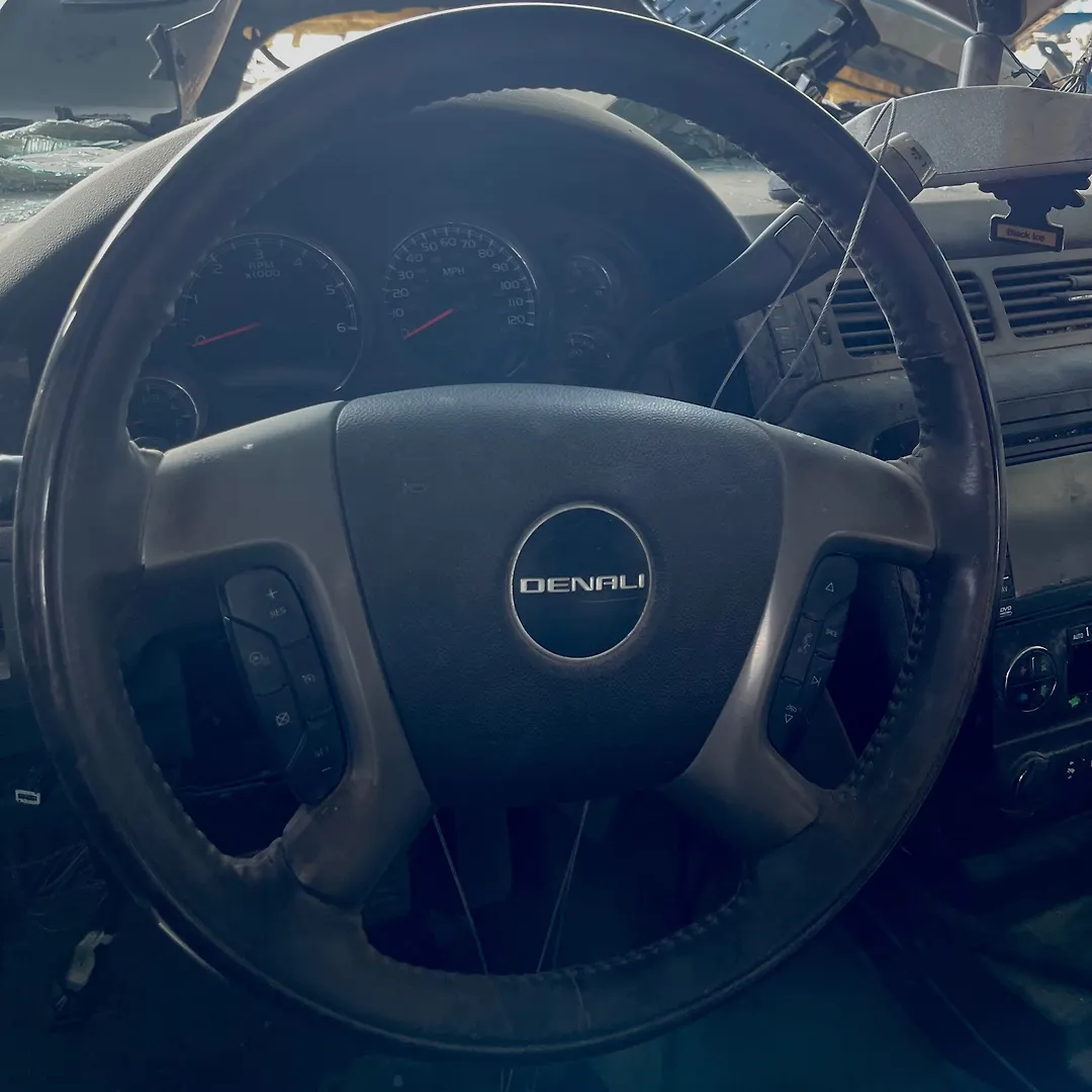 Steering wheel - 2010 GMC Yukon
