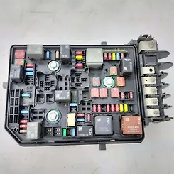 Fuse box - 2018 GMC Terrain