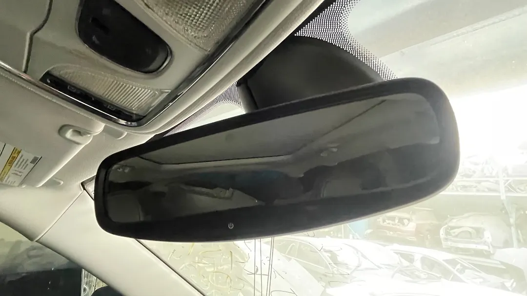 Rear view mirror - 2019 Jeep Cherokee