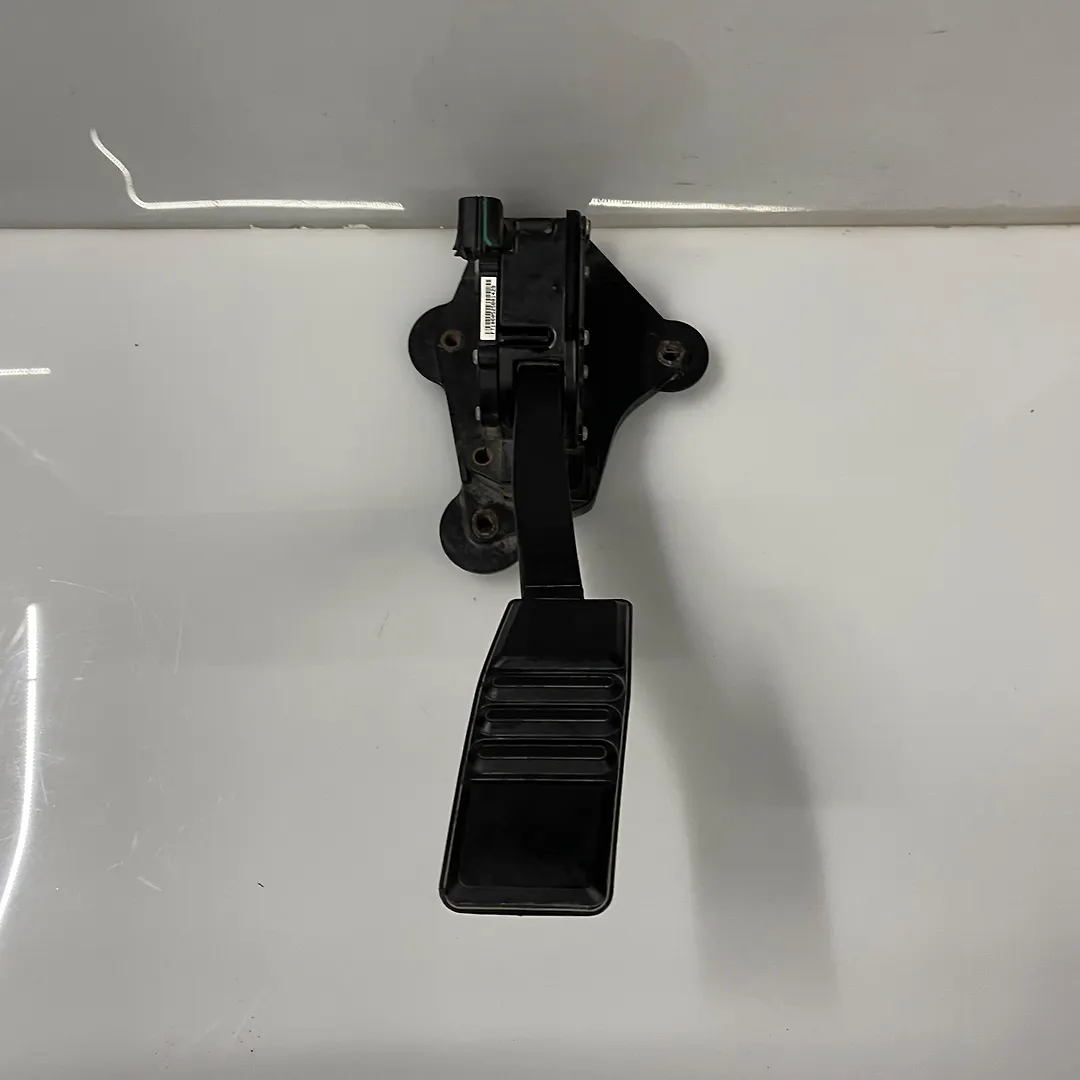 Accelerator pedal - 2007 Ford Mustang