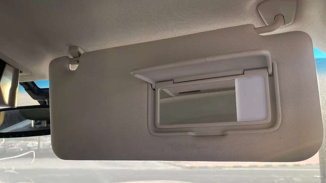 Sun visor - 2011 Infiniti QX56 5.6i