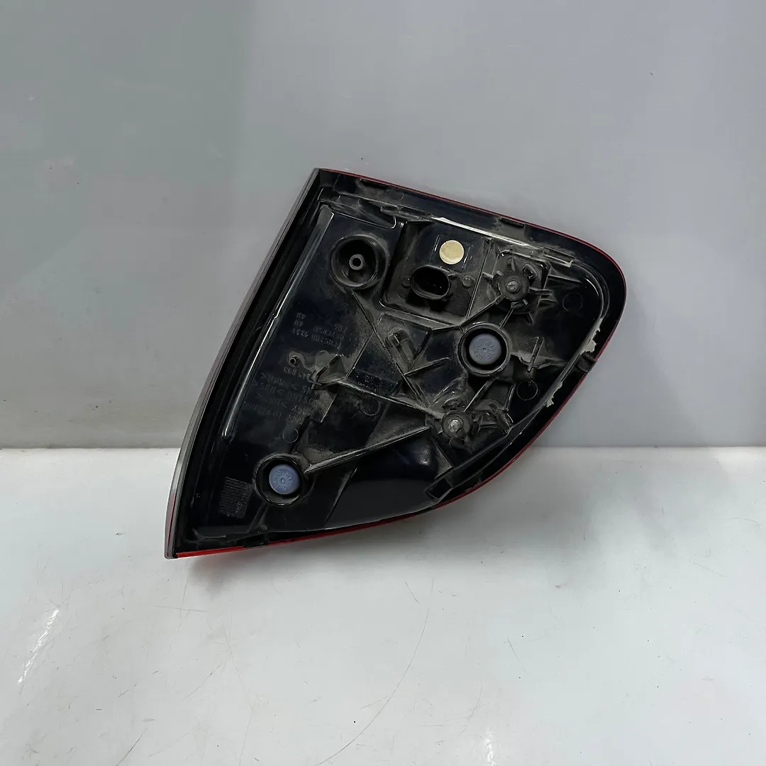 Trunk Light (RH) - 2012 Porsche Cayenne