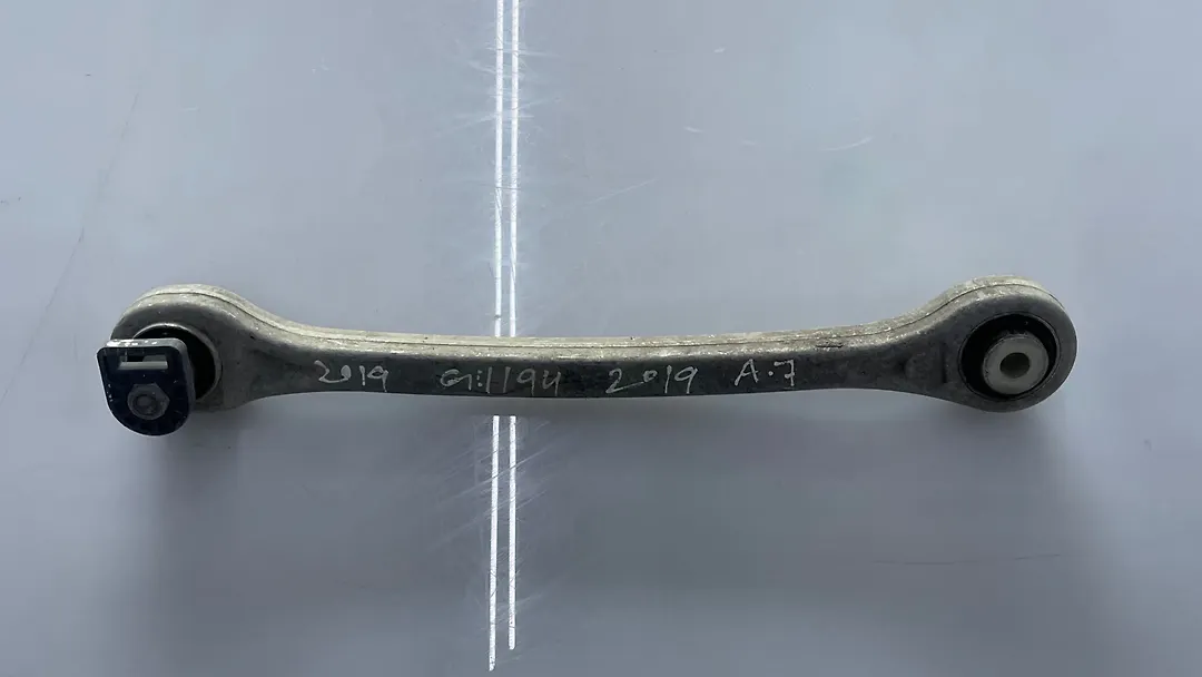 Upper arm (RH) - 2020 Audi A7