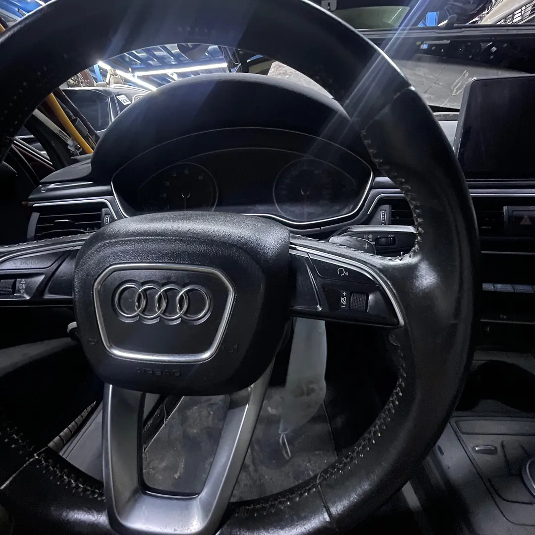 Steering wheel - 2016 Audi A4