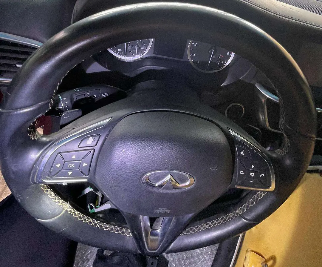 Steering wheel - 2017 Infiniti QX30 2.0t