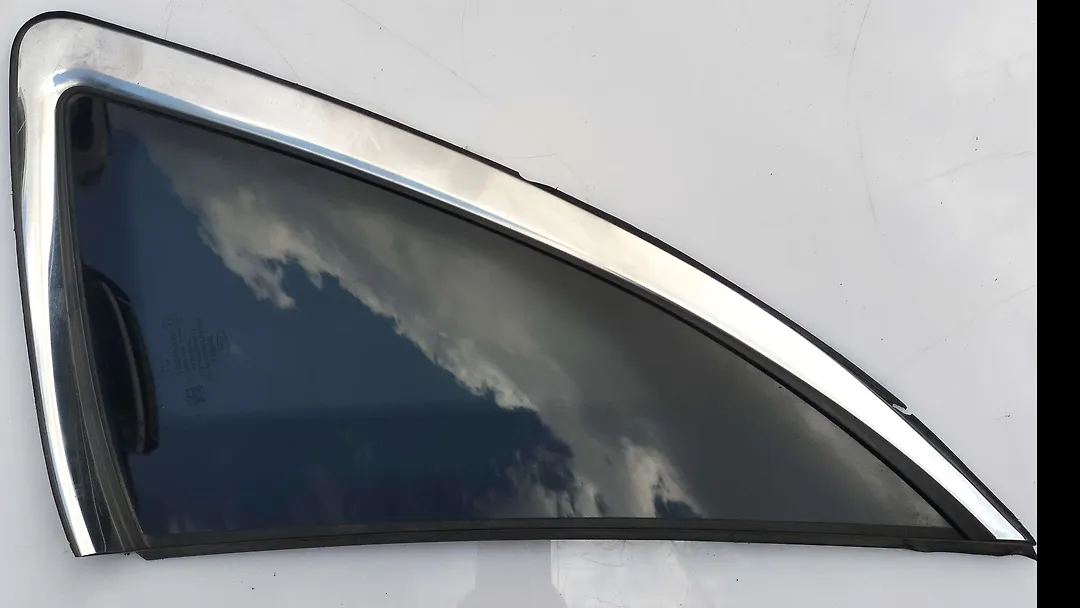 Quarter glass RH- 2015 Ford Edge