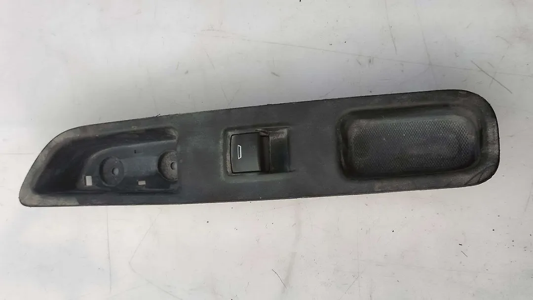 Rear door switch - 2018 GMC Terrain