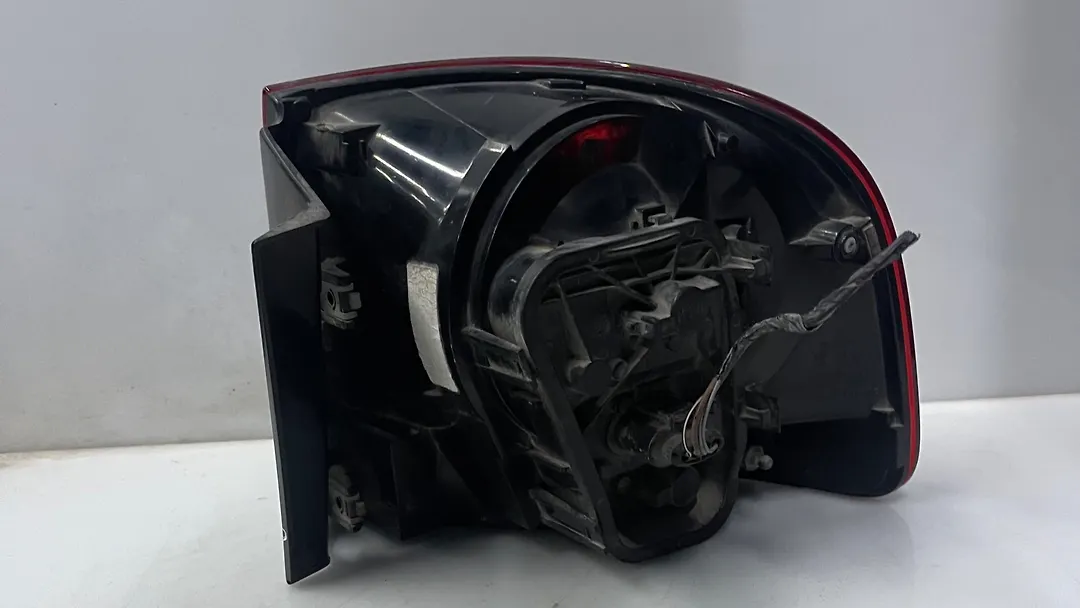 Tail Light (LH) - 2009 Volkswagen Touareg