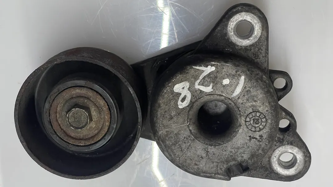 Belt tensioner - 2013 Infiniti QX56
