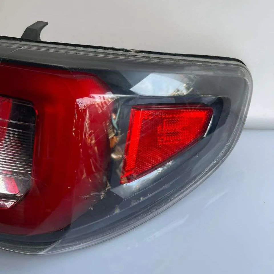 Tail Light (RH) - 2015 GMC Acadia