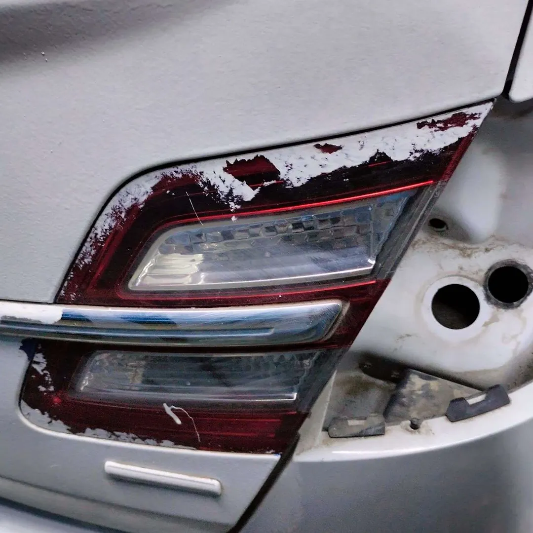 Tail Light (RH) - 2014 Ford Taurus