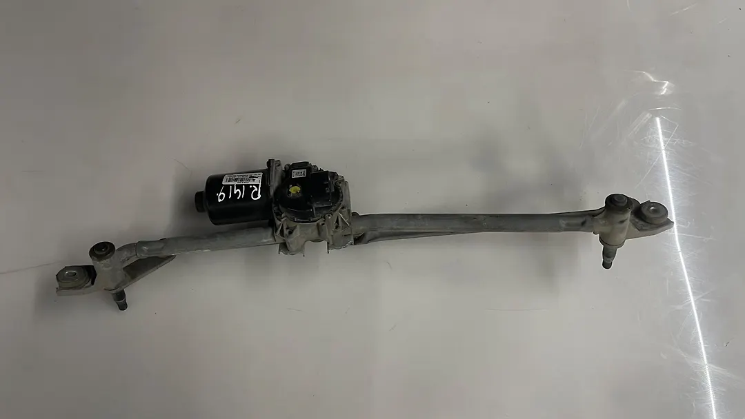 Windshield wiper motor - 2016 Ford Mustang