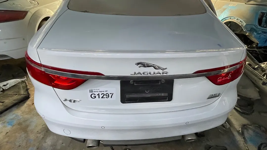 Trunk/hatch/tailgate - 2016 Jaguar XF
