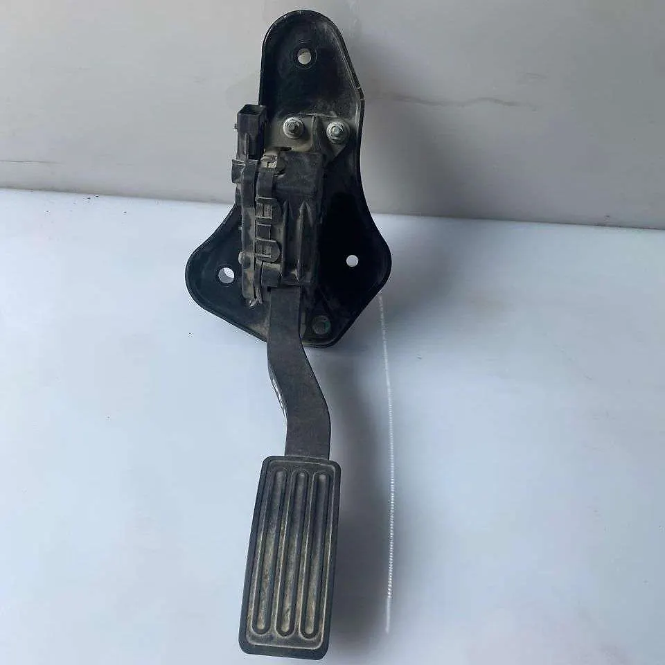 Accelerator pedal - 2013 Infiniti QX56