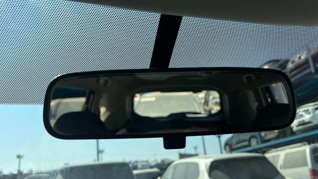Rear view mirror - 2015 Nissan Rogue