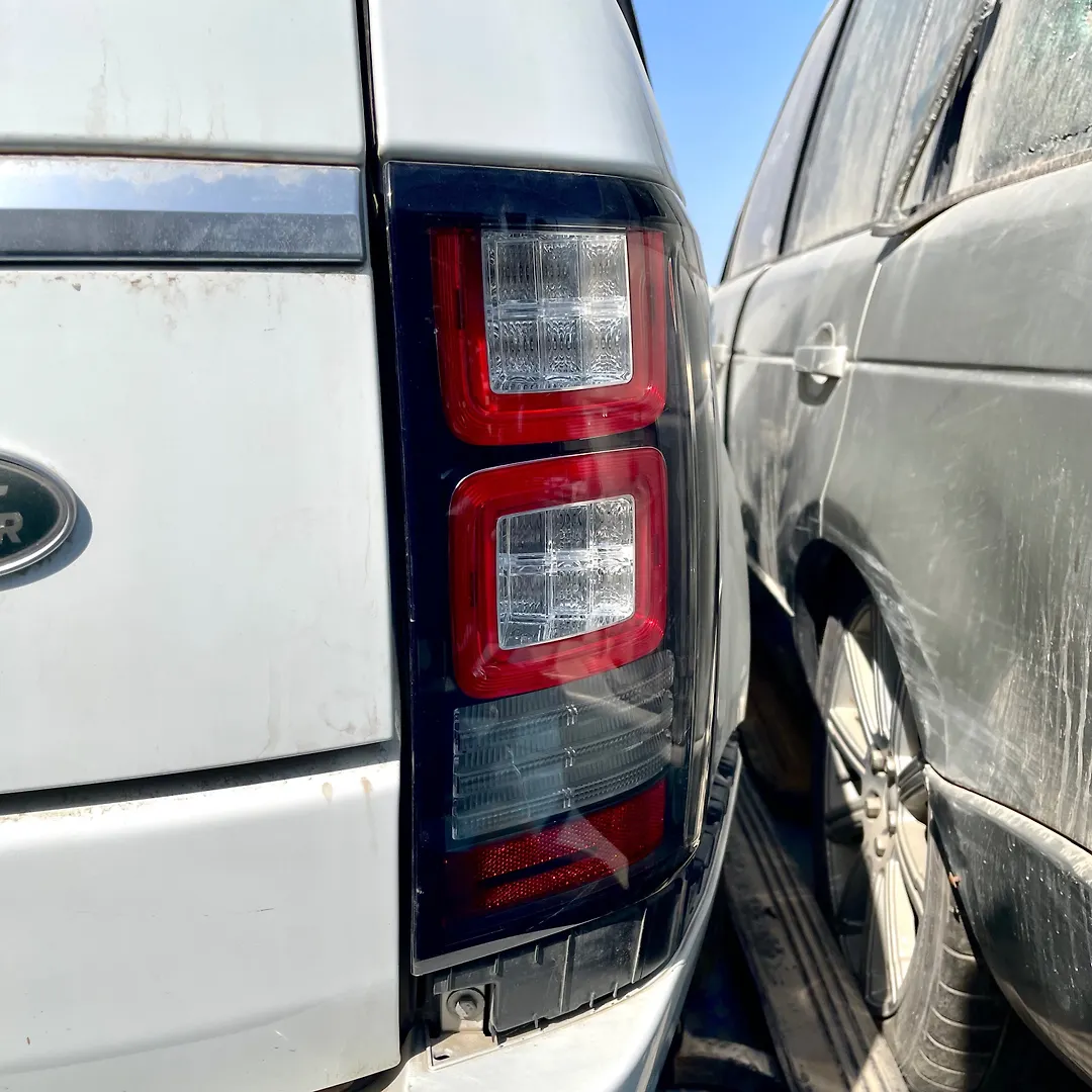 Tail Light (RH) - 2014 Land Rover RANGE ROVER VOGUE