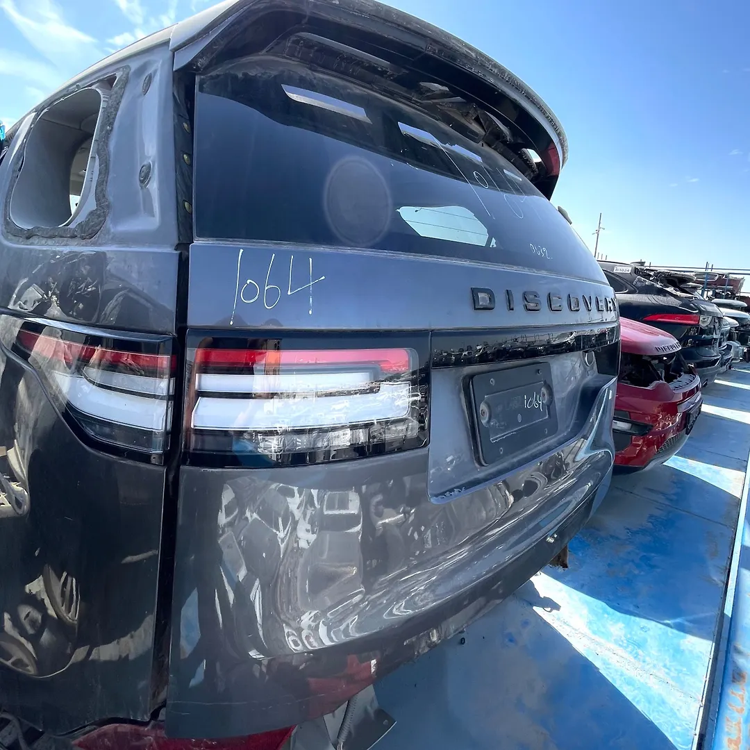 Trunk - 2017 Land Rover DISCOVERY