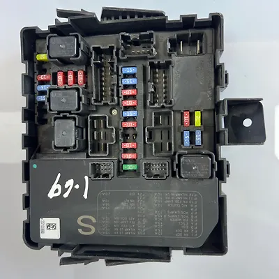 Fuse box - 2011 Infiniti QX56
