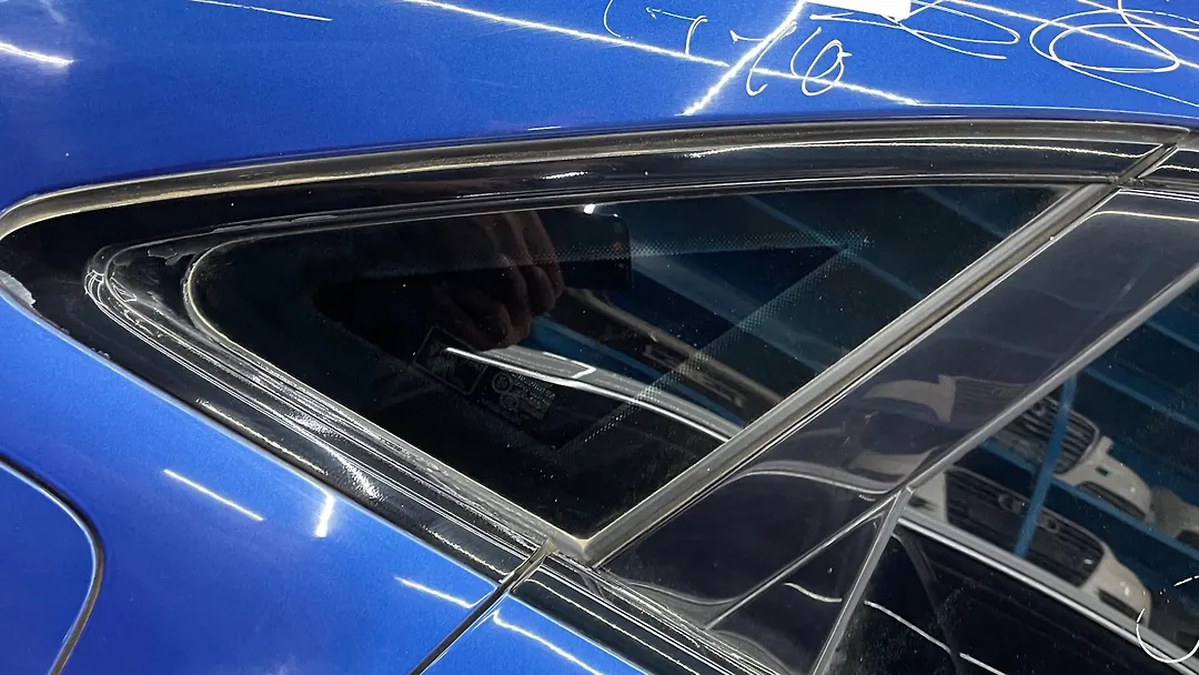 Quarter glass - 2016 Audi S3