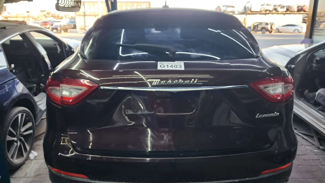 Trunk/hatch/tailgate - 2017 Maserati Levante