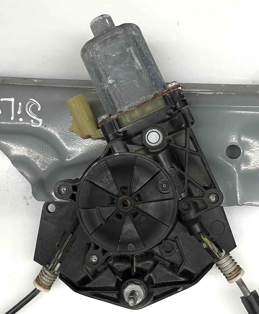 power window motor (RHF) - 2018 Chevrolet SILVERADO