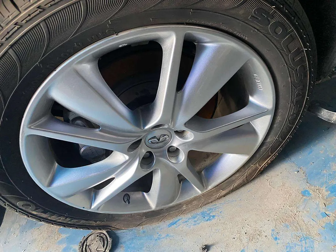 Rim - 2014 Infiniti QX70 3.7i