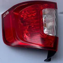 Tail Light (RH) - 2011 Ford Edge