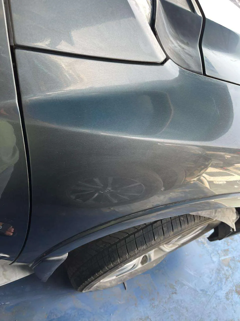 Fender (LHF) - 2010 Nissan Armada