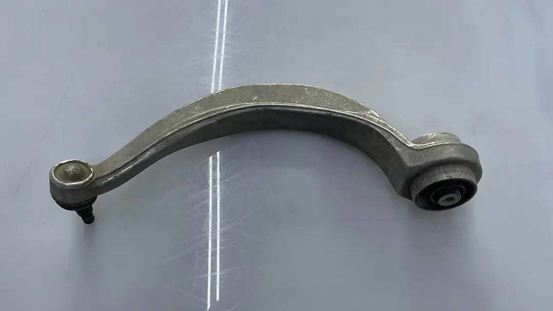 Lower Arm(LHF) - 2014 Audi S8