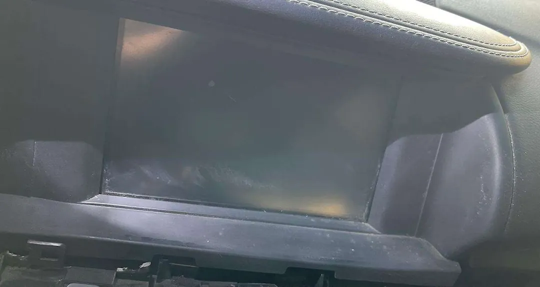 Info-gps-tv screen - 2017 Infiniti QX30 2.0t