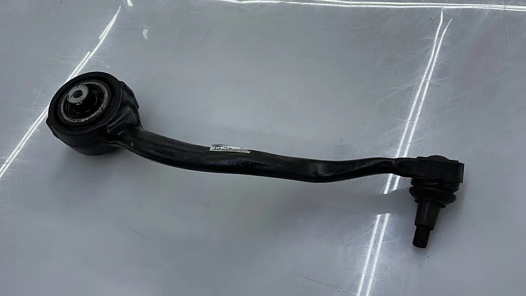 Lower arm (RH) - 2012 Jaguar XJL