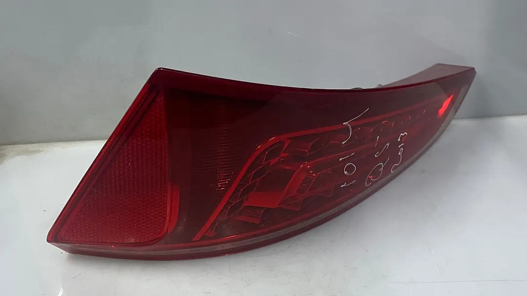 Tail Light (LH) - 2011 Audi Q5 Deluxe