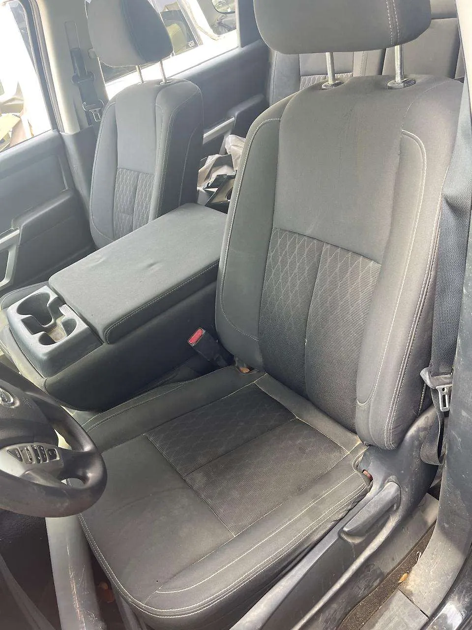 Front Seat (LHS) - 2018 Nissan Titan