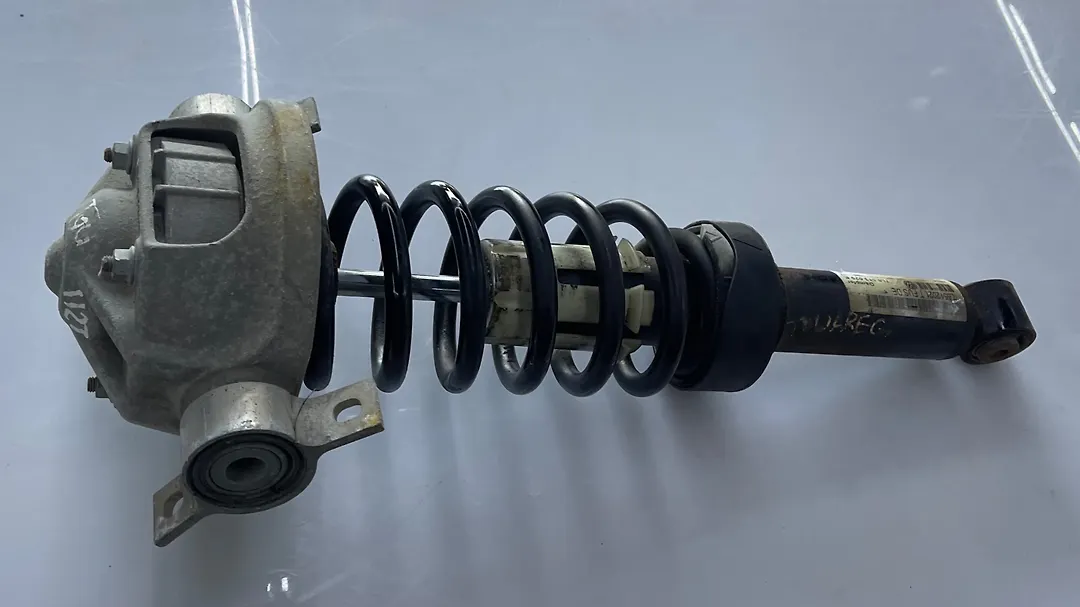 Shock Absorber (RHB) - 2005 Volkswagen Touareg