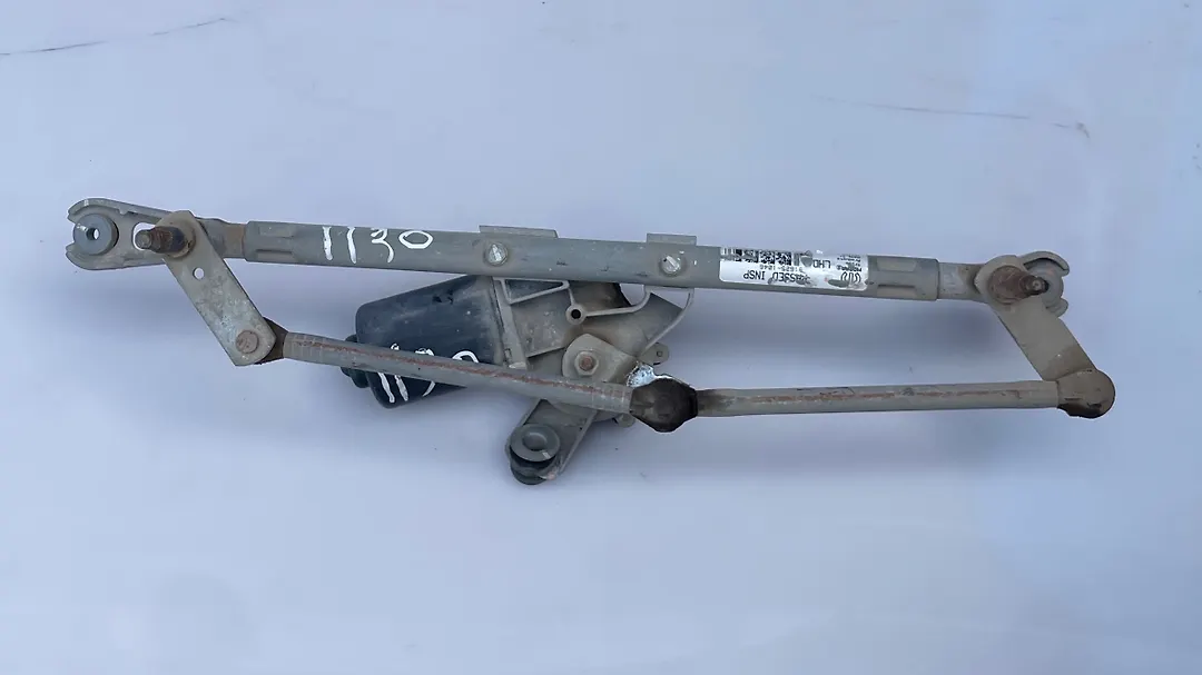 Windshield wiper motor - 2018 Jeep Compass Longitude
