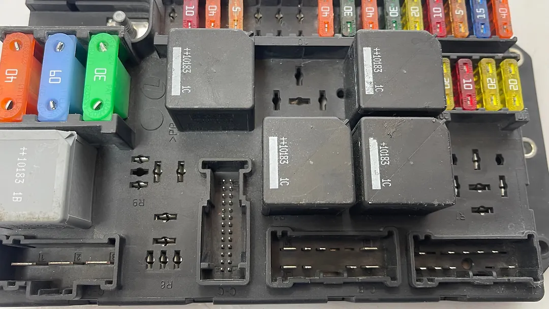 Rear Fuse Box - 2011 Jaguar XJ
