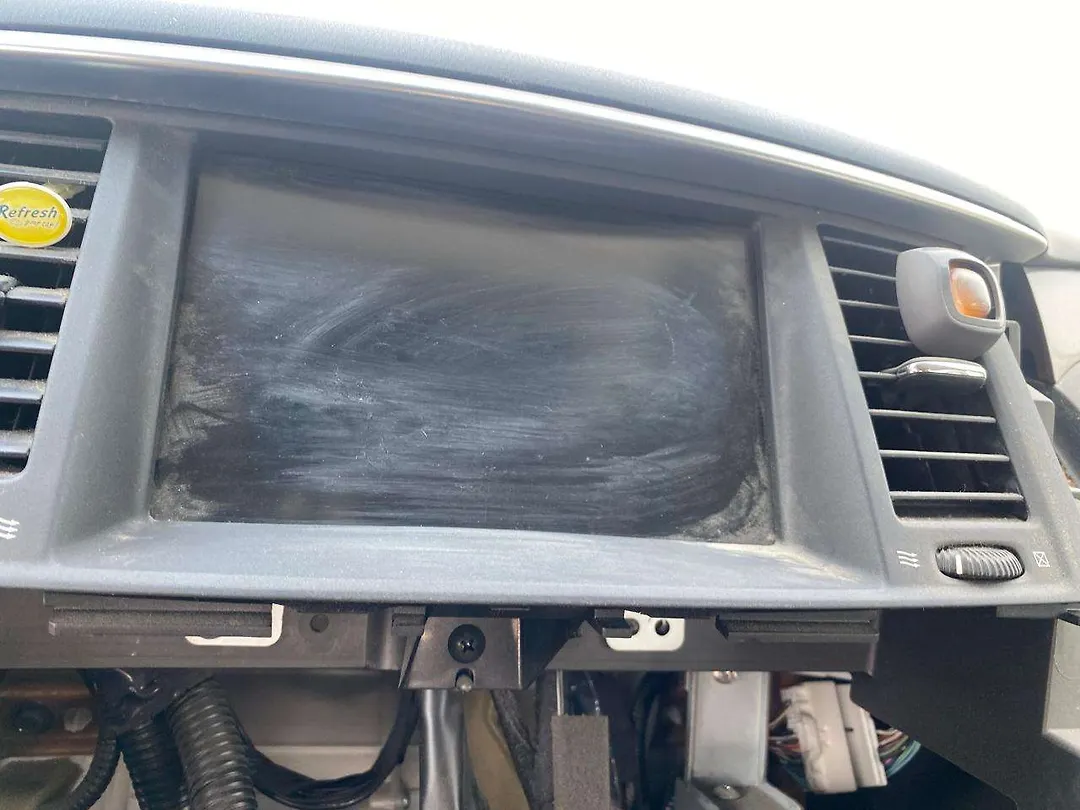 Info-gps-tv screen - 2011 Infiniti QX56
