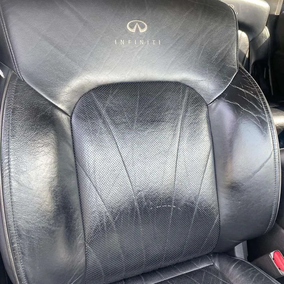 Front Seat (RHS) - 2011 Infiniti QX56