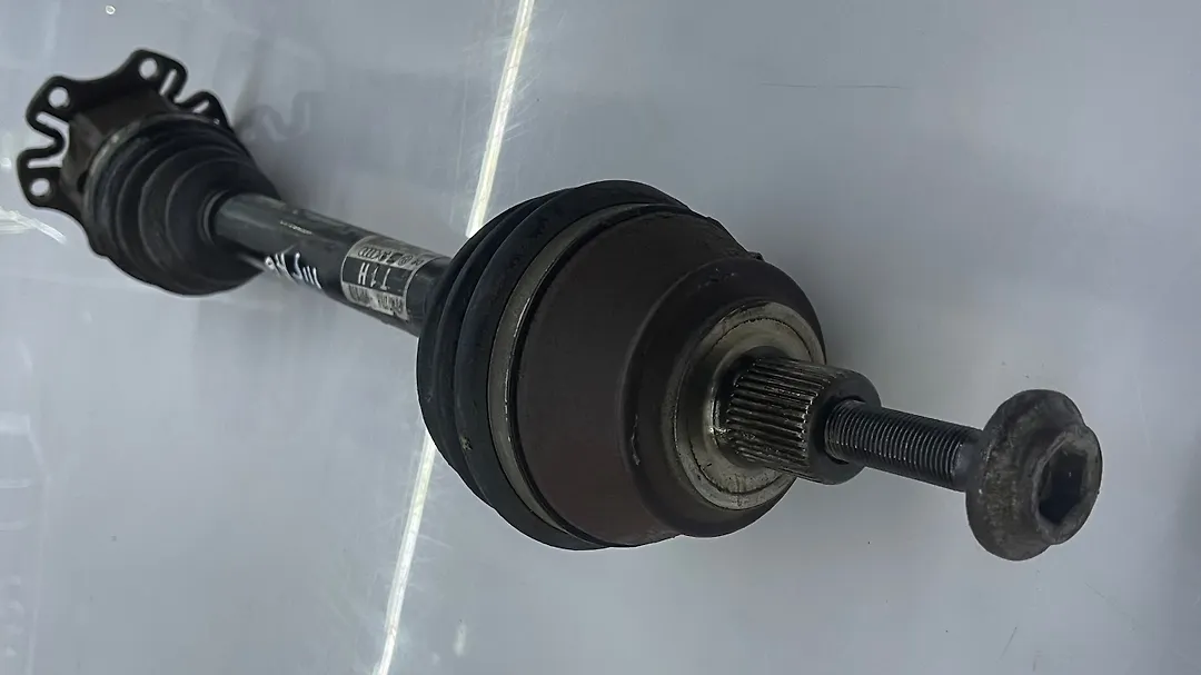 Axle(RHF) - 2011 Audi A6 