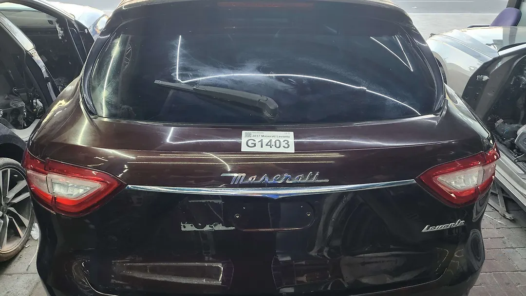 Trunk/hatch/tailgate - 2017 Maserati Levante