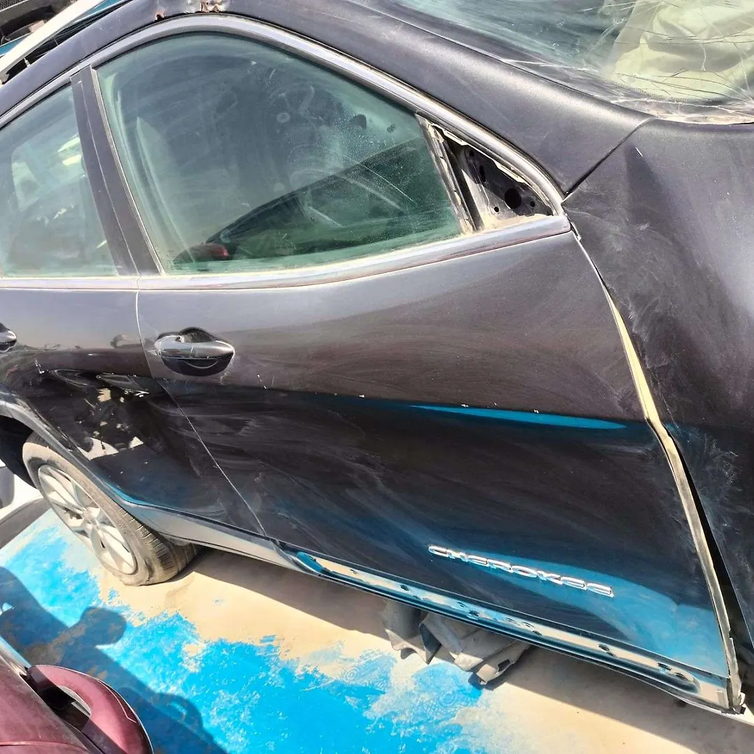Door (RHF) - 2016 Jeep Cherokee