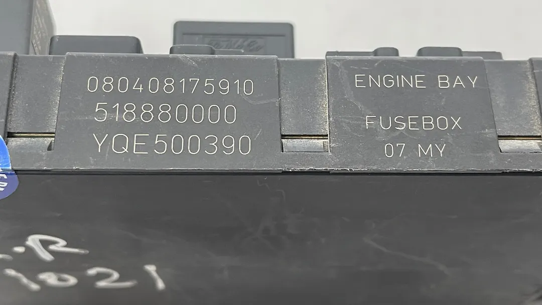 Fuse box engine - 2006 Land Rover RANGE ROVER VOGUE