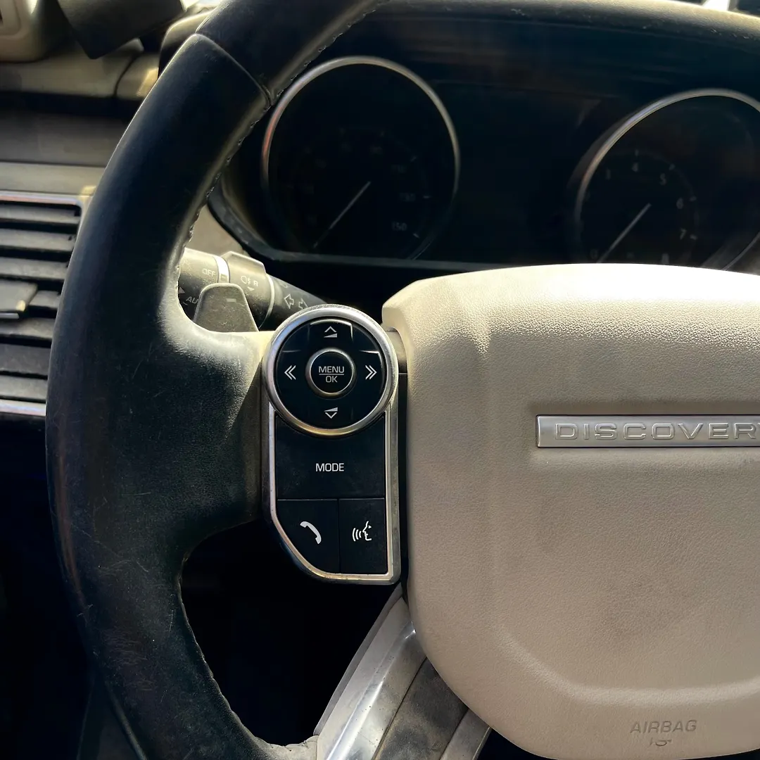 Steering wheel - 2017 Land Rover DISCOVERY