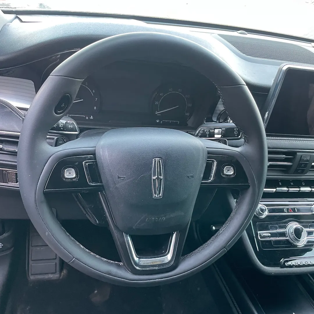 Steering wheel - 2022 Lincoln Corsair